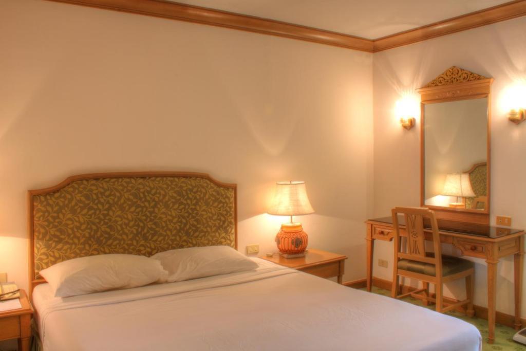 Down Town Inn, Chiang Mai Habitación foto